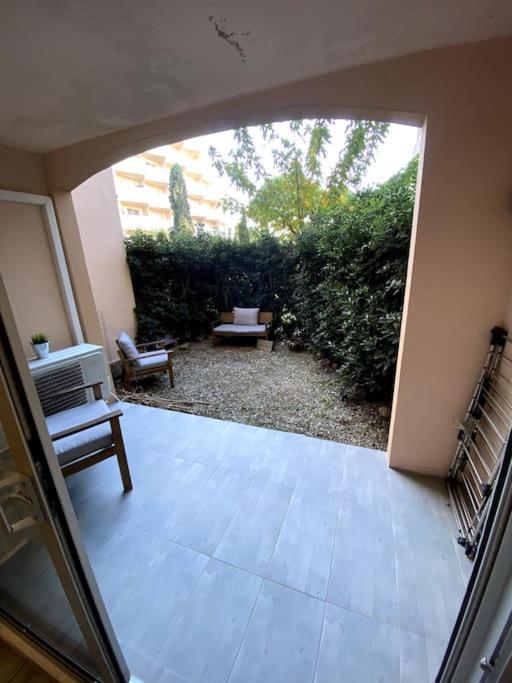 Studio Cabine Avec Jardin Apartment Canet-en-Roussillon Bagian luar foto